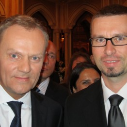 On 21-23 April 2012, Polish Prime Minister Donald Tusk visited the UAE accompanied by government and private sector representatives. During his visit he met with the UAE Prime Minister, Emir of Dubai and with the next in line to the Abu Dhabi throne. The UAE-Poland Economic Forum was held at the same time.